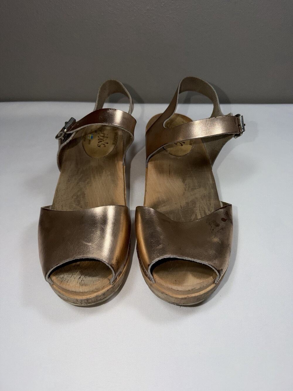Lotta’s Stockholm Open Toe Low Wood Heels Clogs Sandals Rose Gold Leather US 9.5